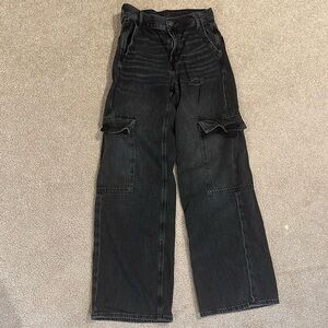 American Eagle 000 short black denim 90s cargo jeans.